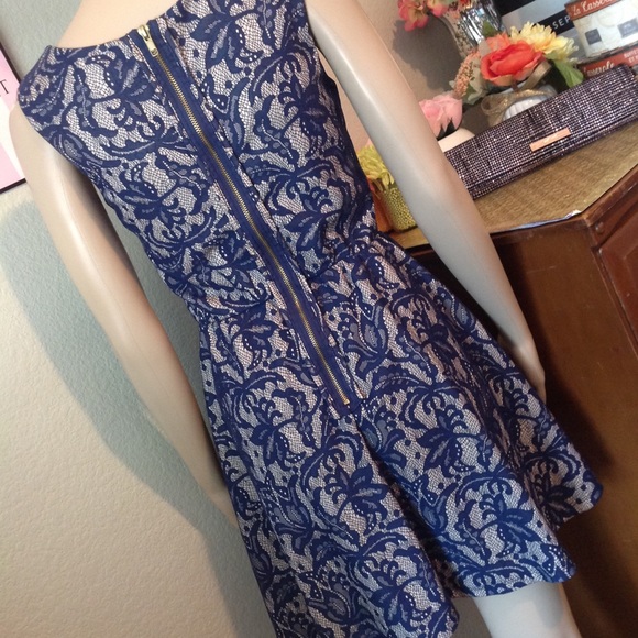 Nude with blue floral print dress U041 - Picture 5 of 8